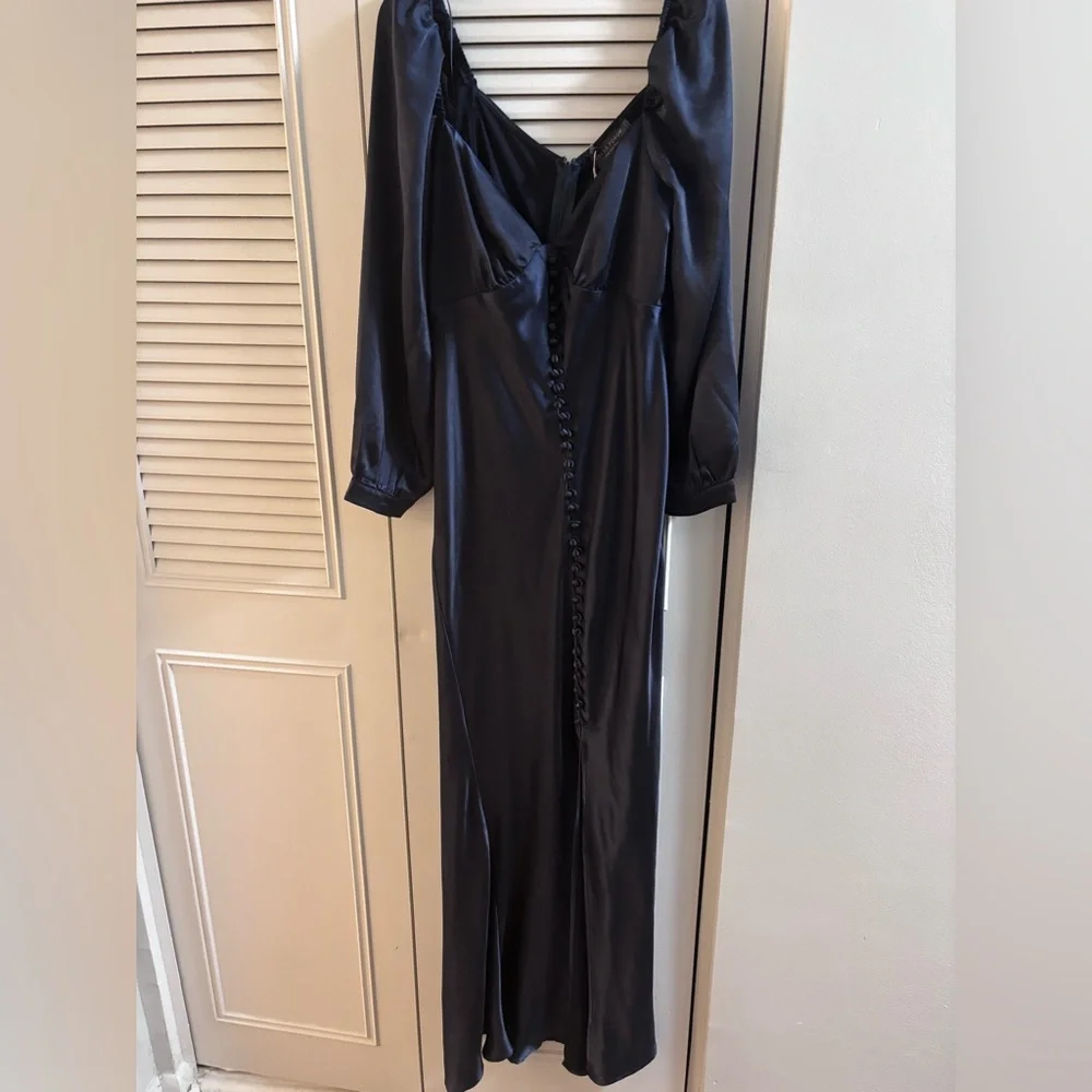 NWT Dress Forum navy blue button-down midi dress